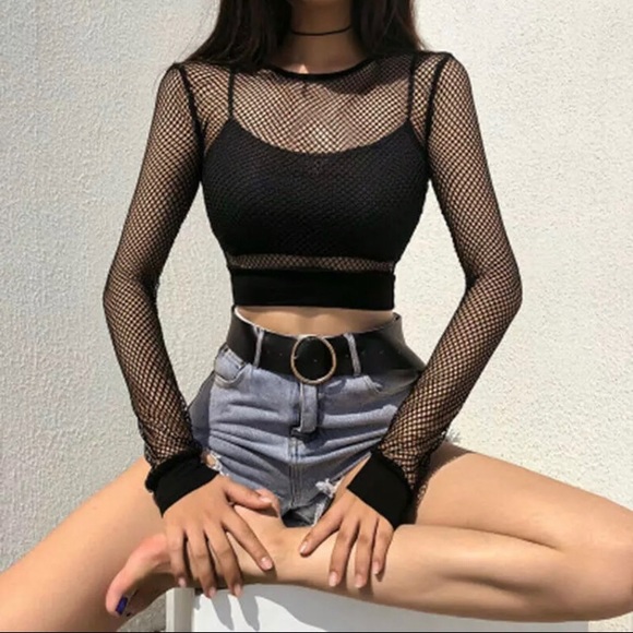 Tops - Super Sexy Lure Crop Top